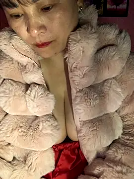 Snapshot of Star-sweet chatting on November 2025 11:49:01 PM Star-sweet online show from November 2025 11:49:01 PM