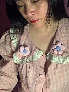 Snapshot of Star-sweet chatting on December 2025 04:01:02 PM Star-sweet online show from December 2025 04:01:02 PM