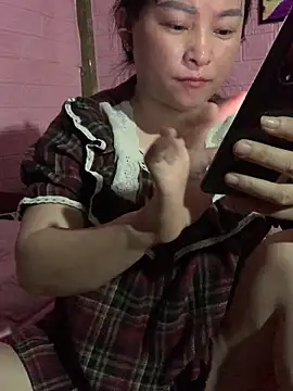 Snapshot of Star-sweet chatting on October 2025 05:41:01 AM Star-sweet online show from October 2025 05:41:01 AM