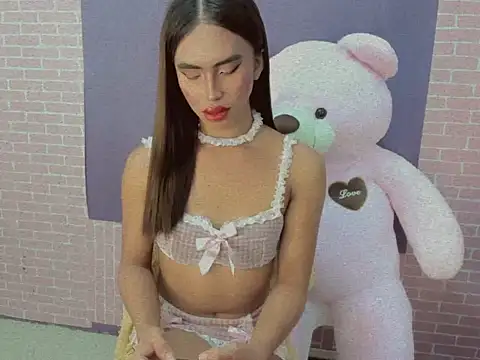 secretmiller  online show from December 2025 04:06:02 PM