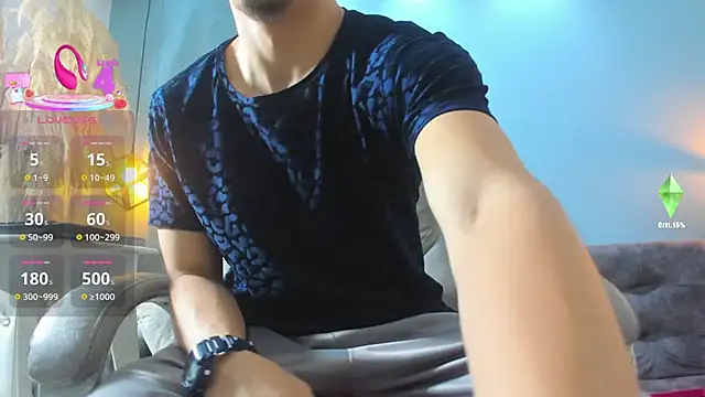 Eross Santy online show from October 2025 01:42:05 PM