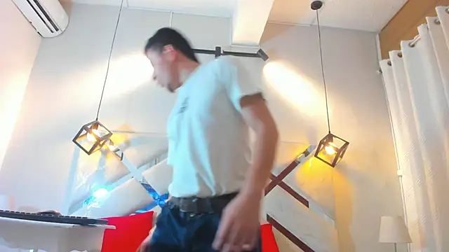 Eross Santy online show from April 2026 08:32:02 PM