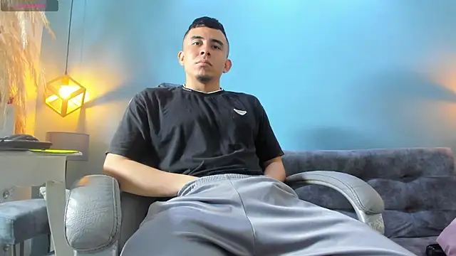 Eross Santy online show from October 2025 03:33:02 PM