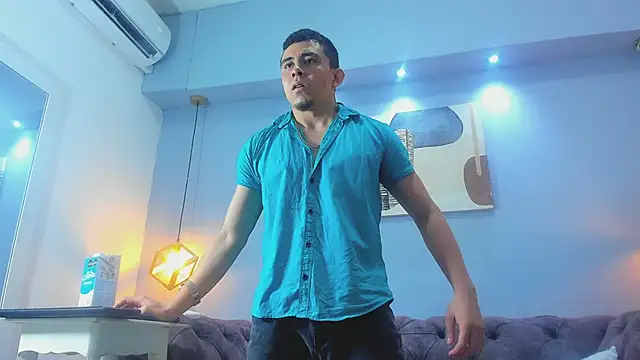 Eross Santy online show from June 2026 01:08:02 PM