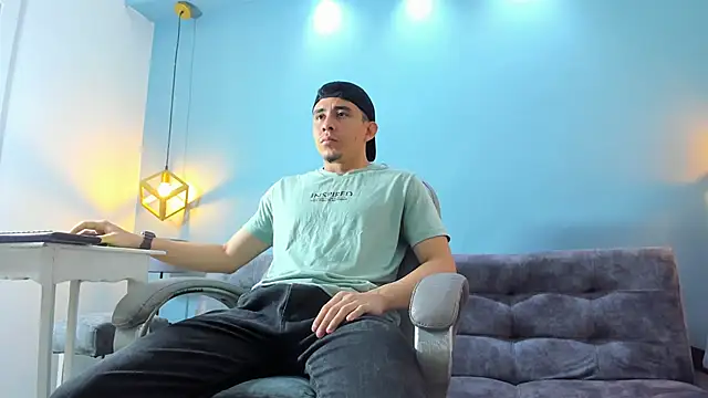 Eross Santy online show from September 2025 12:53:01 PM