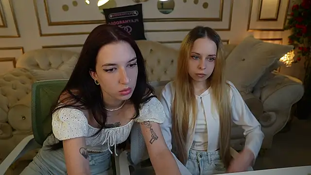 Snapshot of _Lili_054 chatting on October 2025 11:31:01 AM  Lili 054 online show from October 2025 11:31:01 AM