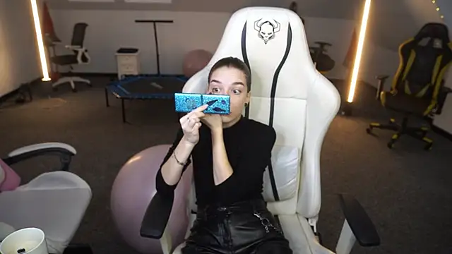 Snapshot of _Lili_054 chatting on October 2025 10:27:02 AM  Lili 054 online show from October 2025 10:27:02 AM