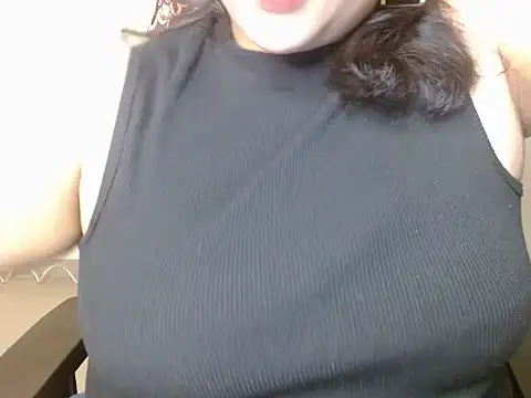 Snapshot of Your_candy_47 chatting on January 2026 02:46:02 PM Your candy 47 online show from January 2026 02:46:02 PM