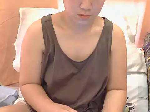 Lovelyclaya online show from April 2026 02:13:01 AM