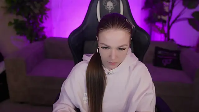 Ella 054 online show from February 2026 11:02:01 PM