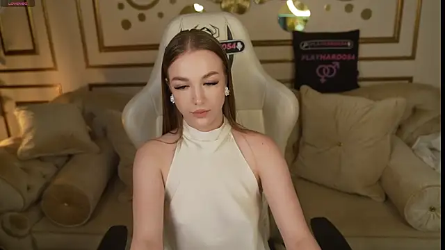 Snapshot of Ella_054 chatting on June 2026 02:33:02 PM Ella 054 online show from June 2026 02:33:02 PM