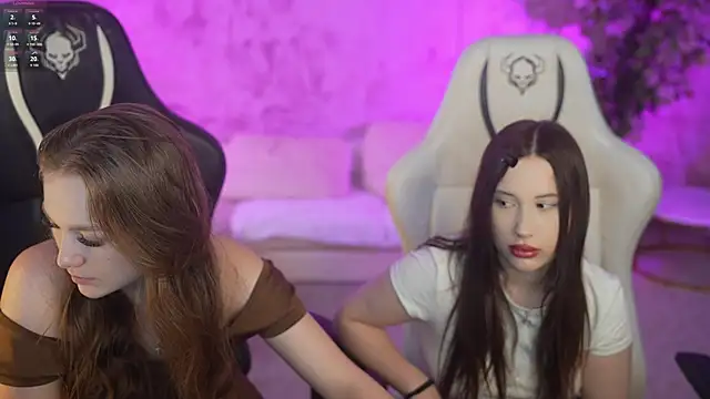 Snapshot of Ella_054 chatting on October 2025 02:40:02 PM Ella 054 online show from October 2025 02:40:02 PM