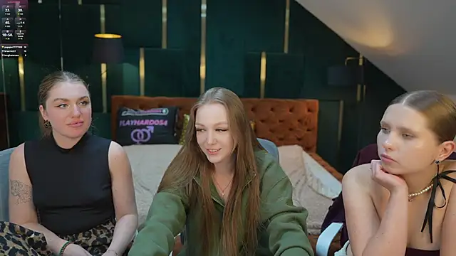 Snapshot of Ella_054 chatting on September 2025 02:34:01 PM Ella 054 online show from September 2025 02:34:01 PM