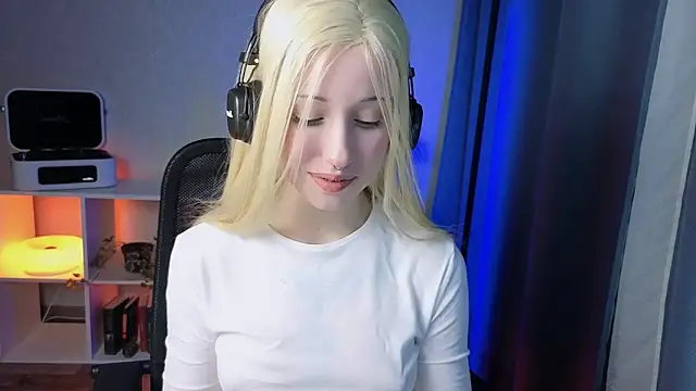 YukiMisa online show from April 2026 09:32:01 PM