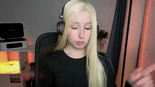 YukiMisa online show from April 2026 05:37:01 PM