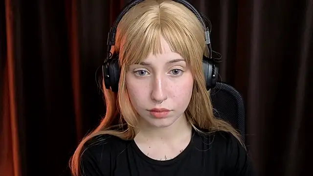 YukiMisa online show from December 2025 02:55:01 PM