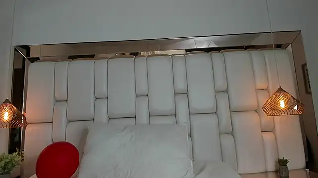 CarolinaFerrer online show from October 2025 06:51:01 PM