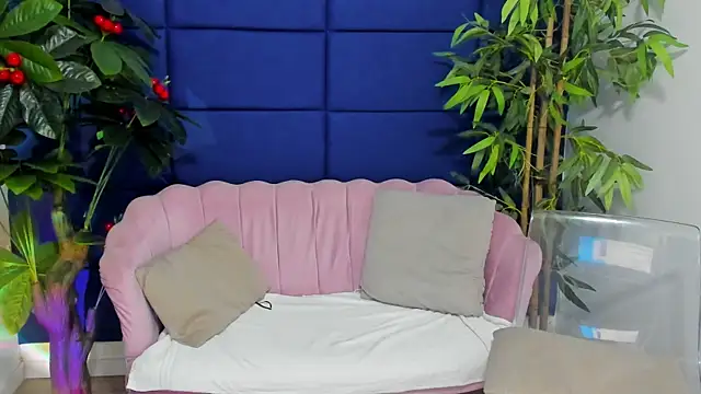 KamaFeels online show from December 2025 04:46:02 AM