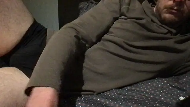 Snapshot of TomieSoichi chatting on November 2025 08:34:01 PM TomieSoichi online show from November 2025 08:34:01 PM