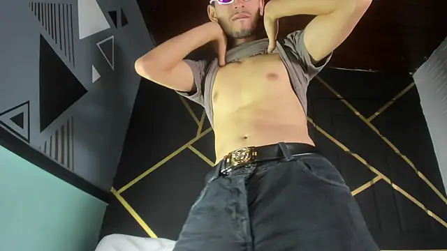 logan rogers  online show from October 2025 01:12:02 PM