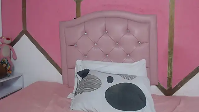 Mia Wilsom online show from November 2025 12:09:01 PM