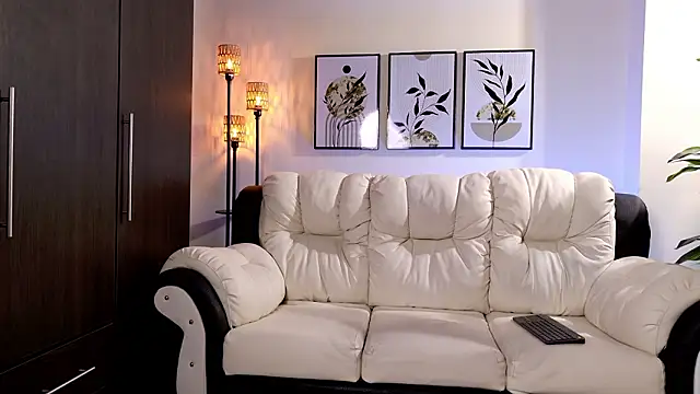 Violeta Foxz online show from February 2026 08:52:02 PM