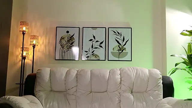 Violeta Foxz online show from March 2026 08:58:02 PM