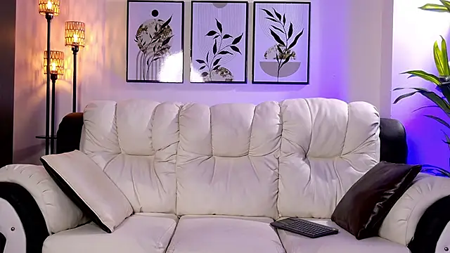 Violeta Foxz online show from March 2026 07:41:02 PM