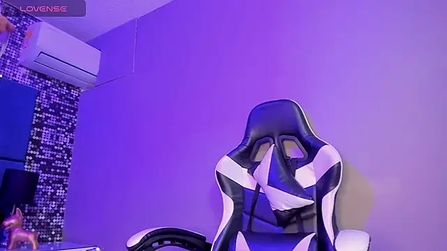 lux bitchx online show from October 2025 04:35:02 AM
