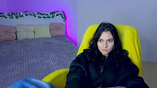 Andres sssss online show from October 2025 08:57:01 PM