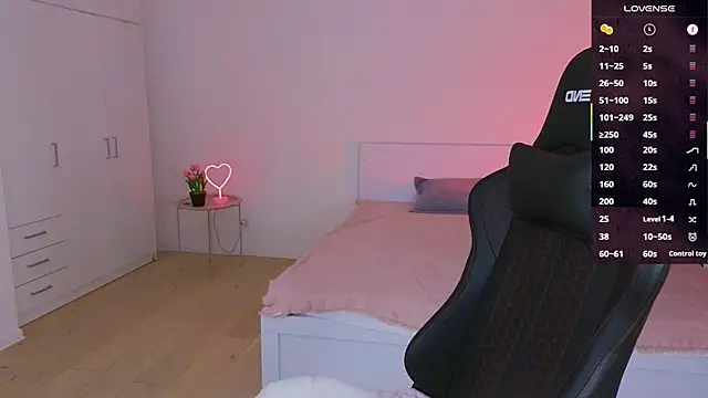 CuteAriel7 online show from December 2025 05:48:01 PM