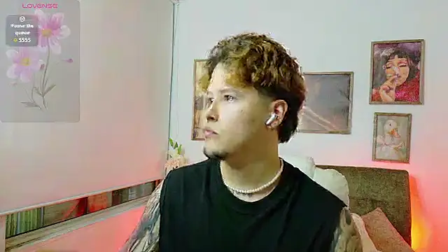 Snapshot of _tylerr_ chatting on September 2025 03:05:01 AM tylerr online show from September 2025 03:05:01 AM