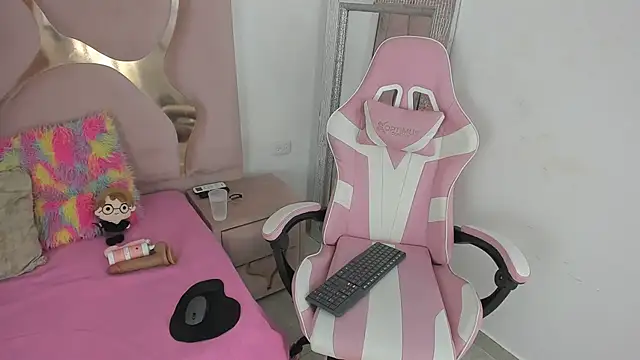 natsumiht online show from October 2025 04:58:02 AM