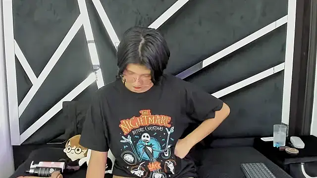 natsumiht online show from November 2025 04:55:02 AM