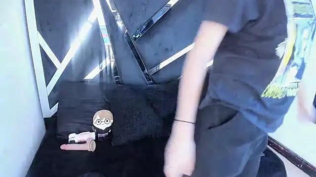 natsumiht online show from October 2025 05:08:01 AM