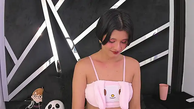 natsumiht online show from November 2025 04:45:02 AM