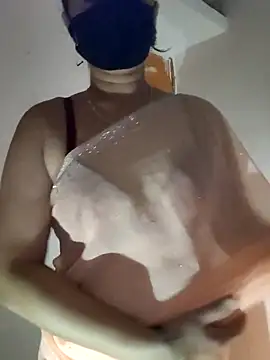 Snapshot of nice_touch9733 chatting on November 2025 04:11:02 PM nice touch9733 online show from November 2025 04:11:02 PM