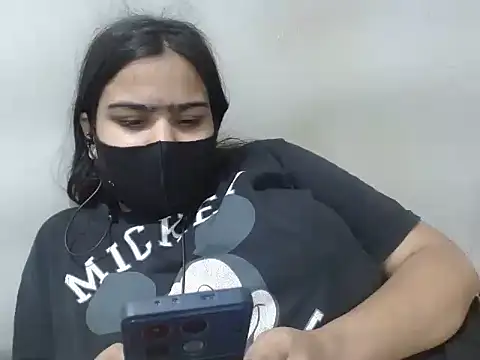 Snapshot of Nataliya_Singh chatting on April 2026 03:51:01 PM Nataliya Singh online show from April 2026 03:51:01 PM