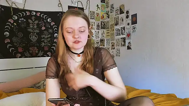 WonderConnie1 online show from September 2025 11:49:01 AM