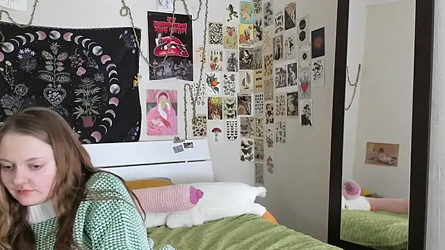 WonderConnie1 online show from November 2025 04:33:02 PM