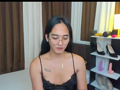 Snapshot of URHottestAngel chatting on September 2025 05:34:01 AM URHottestAngel online show from September 2025 05:34:01 AM