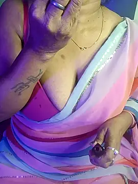 monaa-darling online show from November 2025 06:13:02 PM