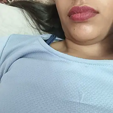 DesiSimran09 online show from October 2025 05:20:02 PM