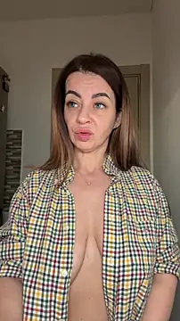 Snapshot of Roxanne_Skye chatting on November 2025 03:06:01 AM Roxanne Skye online show from November 2025 03:06:01 AM