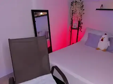 selene boyer online show from September 2025 03:29:01 PM