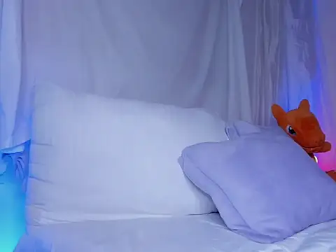 Snapshot of selene_boyer chatting on February 2026 04:51:02 PM selene boyer online show from February 2026 04:51:02 PM