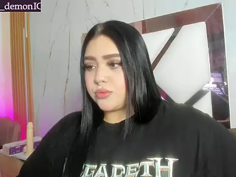 Snapshot of im_bunny__ chatting on May 2026 01:27:02 PM im bunny online show from May 2026 01:27:02 PM