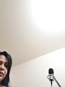 Alessandraa- online show from May 2026 08:42:02 PM