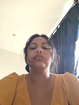 Alessandraa- online show from November 2025 08:45:01 PM