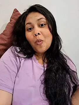 Snapshot of Alessandraa- chatting on January 2026 05:00:02 AM Alessandraa- online show from January 2026 05:00:02 AM